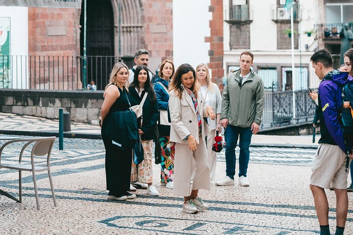 Um tour a pé gastronómico e cultural no Funchal, Madeira, provando comida e vinho locais, foto 38 | wizardtrip