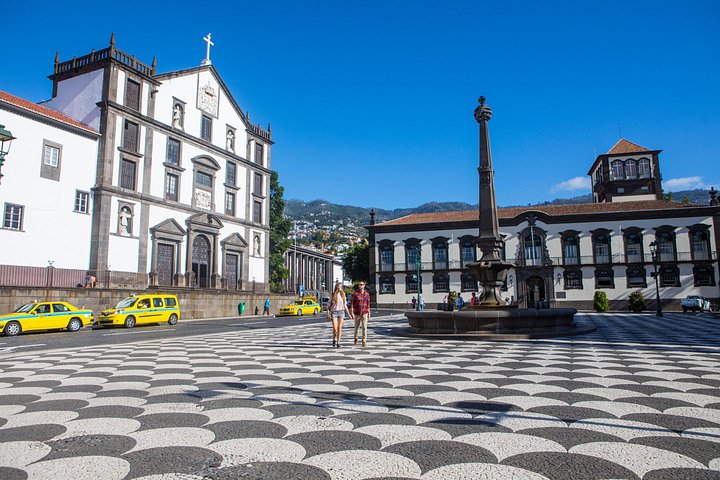 Um tour a pé gastronómico e cultural no Funchal, Madeira, provando comida e vinho locais, foto 40 | wizardtrip