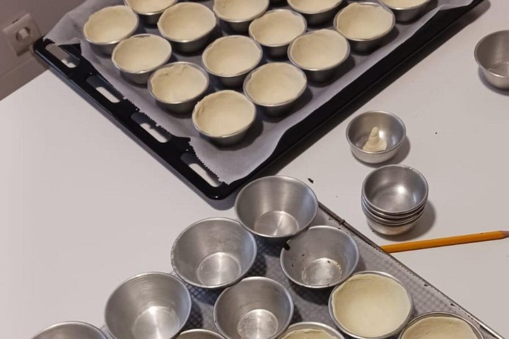 Aula prática de culinária de Pastel de Nata no Porto, Portugal, com vinho e petiscos, foto 12 | wizardtrip