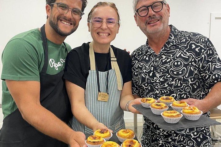 Aula prática de culinária de Pastel de Nata no Porto, Portugal, com vinho e petiscos, foto 26 | wizardtrip