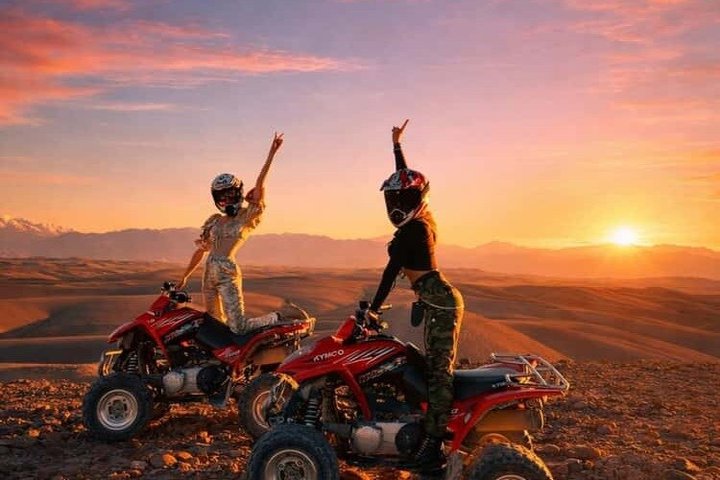 Passeios de quad, de camelo e jantar com espetáculo no Deserto de Agafay, perto de Marraquexe, foto 6 | wizardtrip