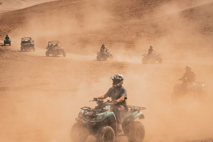 Passeios de quad, de camelo e jantar com espetáculo no Deserto de Agafay, perto de Marraquexe, foto 18 | wizardtrip