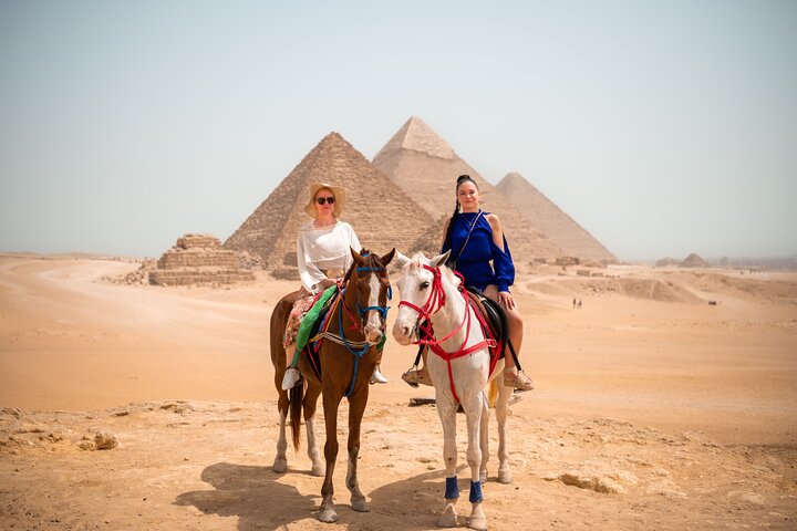 Iconic Giza Pyramids photoshoot with horse, camel, and Sphinx in Egypt, photo 37 | wizardtrip
