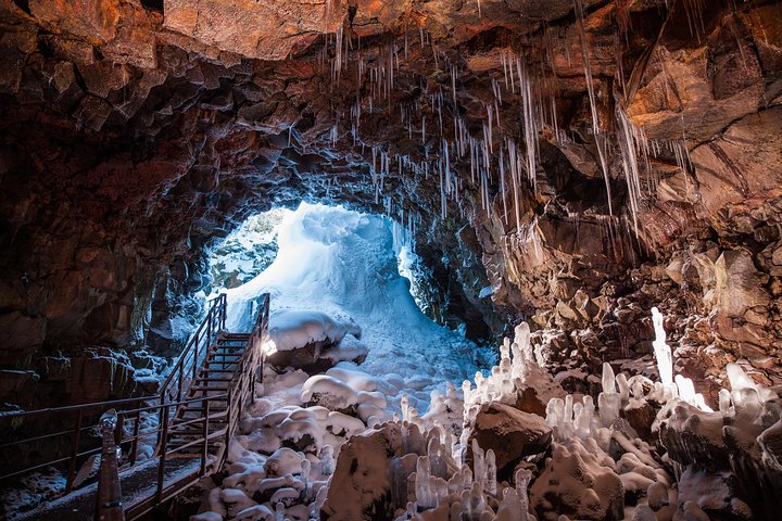 Utforsk Islands Raufarhólshellir lavatunnel, et unikt geologisk underverk nær Reykjavik, foto 6 | wizardtrip