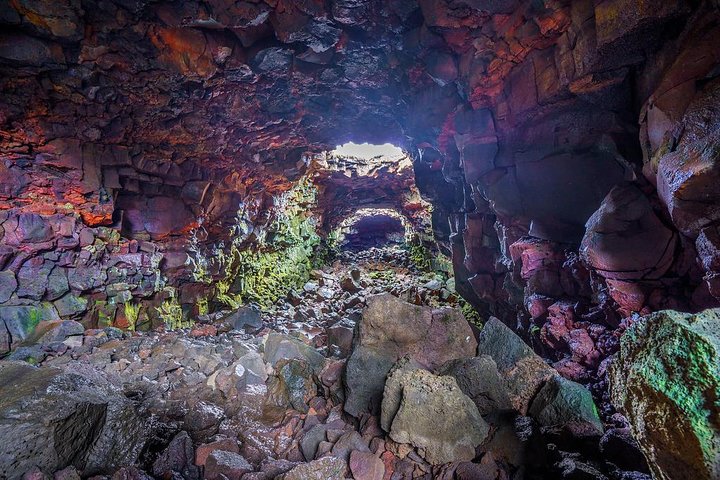 Utforsk Islands Raufarhólshellir lavatunnel, et unikt geologisk underverk nær Reykjavik, foto 7 | wizardtrip