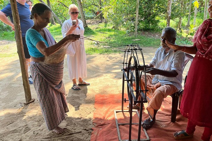 Kerala backwaters punting boat cruise with village visit and lunch in Cochin, photo 25 | wizardtrip