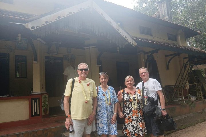 Kerala backwaters punting boat cruise with village visit and lunch in Cochin, photo 29 | wizardtrip