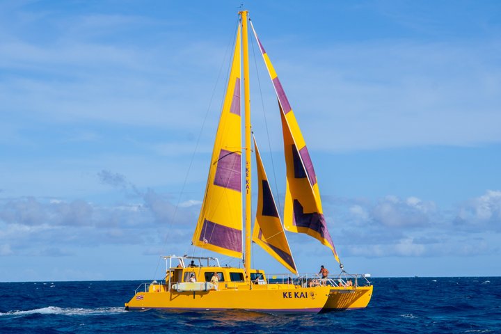 Catamaran zonsondergang zeiltocht voor Waikiki Beach, Oahu, met uitzicht op Diamond Head, foto 14 | wizardtrip