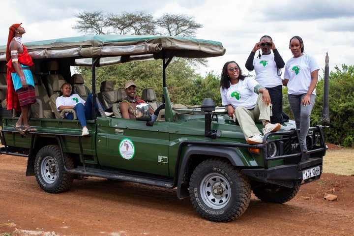 Nairobi National Park half-day tour featuring wildlife viewing and city skyline, photo 36 | wizardtrip