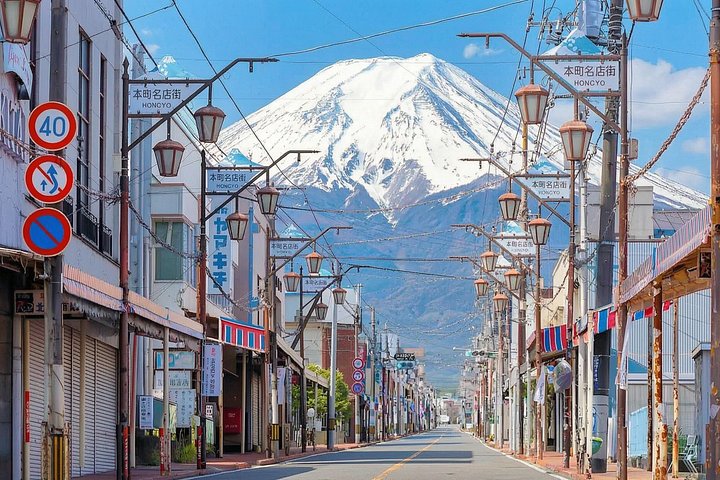 Full day tour to Mount Fuji from Tokyo, visiting lakes and scenic spots, photo 39 | wizardtrip
