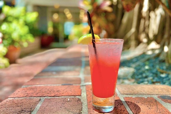 Une visite culinaire à pied explorant la vieille ville historique de Key West, avec de la nourriture et de la culture locales, photo 11 | wizardtrip