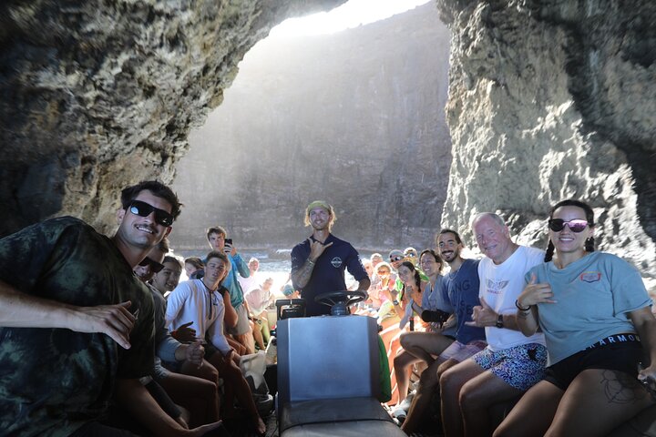 Thrilling Zodiac raft expedition along Kauai's Nā Pali Coast with snorkeling and wildlife viewing opportunities, photo 10 | wizardtrip