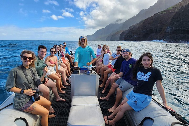 Thrilling Zodiac raft expedition along Kauai's Nā Pali Coast with snorkeling and wildlife viewing opportunities, photo 17 | wizardtrip