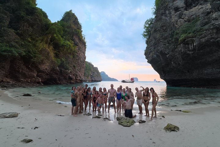 Krabi 4 eilanden zonsondergangscruise met snorkelen, paddleboarden, Thais diner en bioluminescent zwemtocht, foto 6 | wizardtrip