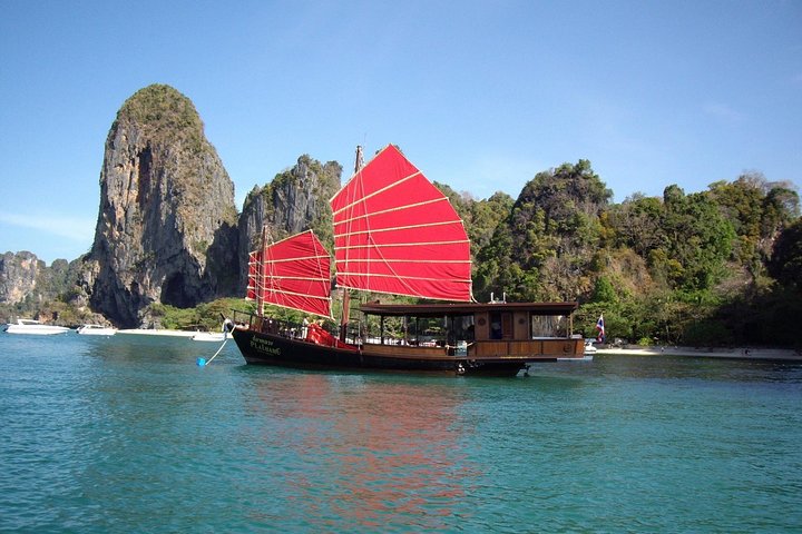 Krabi 4 eilanden zonsondergangscruise met snorkelen, paddleboarden, Thais diner en bioluminescent zwemtocht, foto 10 | wizardtrip