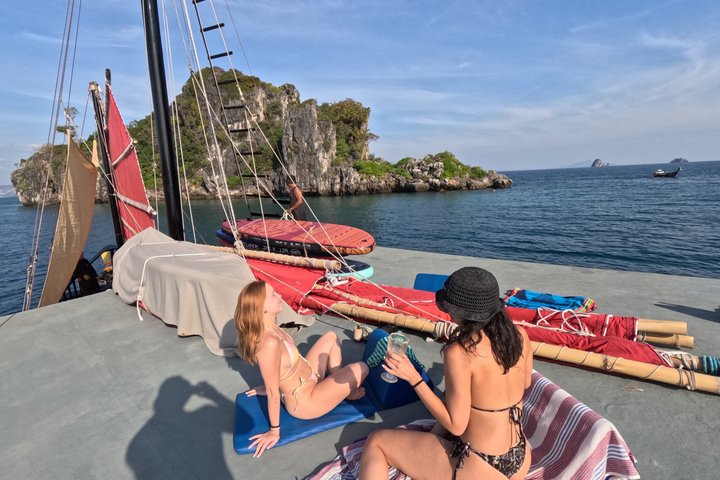 Krabi 4 eilanden zonsondergangscruise met snorkelen, paddleboarden, Thais diner en bioluminescent zwemtocht, foto 26 | wizardtrip