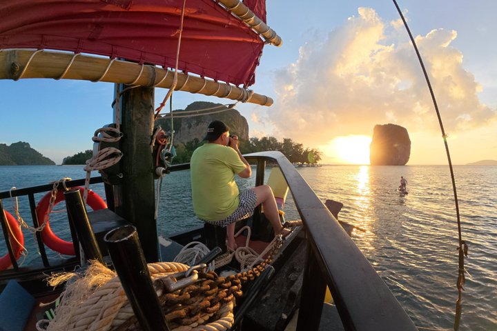 Krabi 4 eilanden zonsondergangscruise met snorkelen, paddleboarden, Thais diner en bioluminescent zwemtocht, foto 32 | wizardtrip