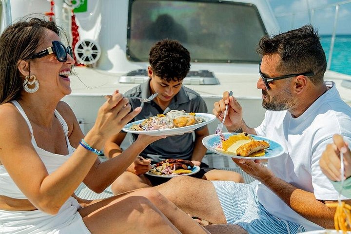 Katamaran seiling og snorkeltur på Aruba med solnedgangsutsikt og BBQ-middag, foto 5 | wizardtrip