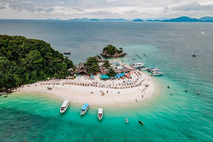 Speedboottour naar Phi Phi en Khai eilanden vanuit Phuket, Thailand, met snorkelen en prachtige stranden, foto 18 | wizardtrip