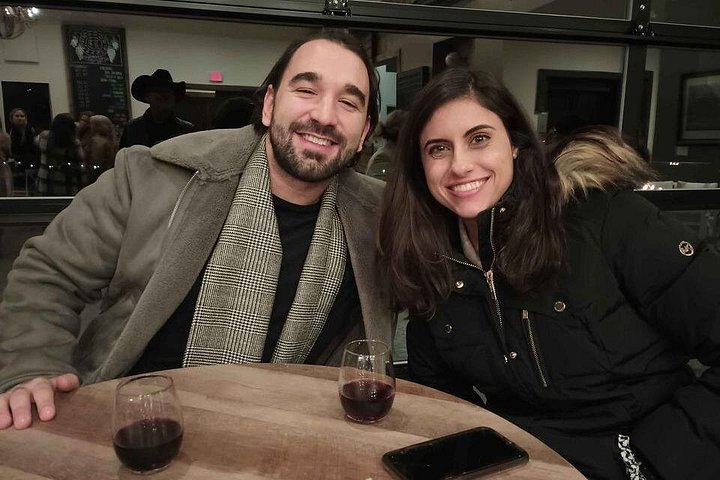 Tour de vino en SUV de lujo en Old Mission Peninsula, Traverse City, Michigan, con viñedos y vistas a la bahía, foto 7 | wizardtrip