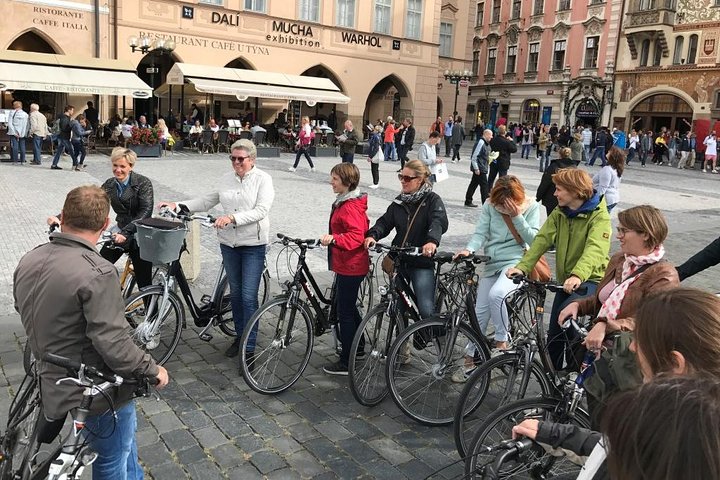 A guided bike tour through Prague's historic streets and landmarks, photo 1 | wizardtrip