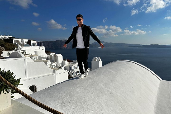 Private, anpassbare Landtour auf Santorini mit lokalem Fahrer-Reiseleiter, der malerische Dörfer und Strände erkundet, Foto 11 | wizardtrip