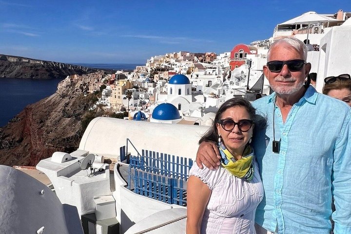 Private, anpassbare Landtour auf Santorini mit lokalem Fahrer-Reiseleiter, der malerische Dörfer und Strände erkundet, Foto 15 | wizardtrip