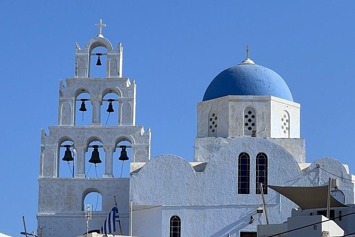 Private, anpassbare Landtour auf Santorini mit lokalem Fahrer-Reiseleiter, der malerische Dörfer und Strände erkundet, Foto 38 | wizardtrip