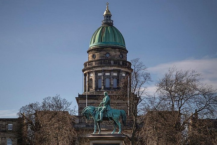 Eine geführte Walking Tour durch Edinburgh, Schottland, mit historischen Stätten und Edinburgh Castle, Foto 11 | wizardtrip
