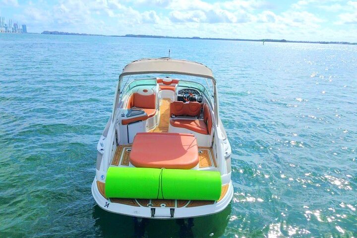 Private yacht tour in Miami offering skyline views and water activities, photo 6 | wizardtrip