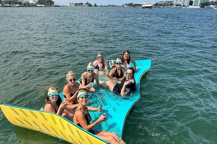 Private yacht tour in Miami offering skyline views and water activities, photo 9 | wizardtrip