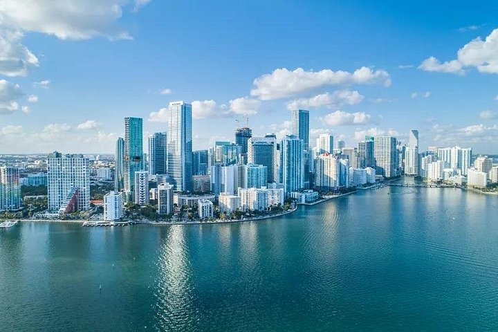 Privat yach tur i Miami med utsikt över skyline, solnedgångskryssningar och vattenaktiviteter, foto 13 | wizardtrip