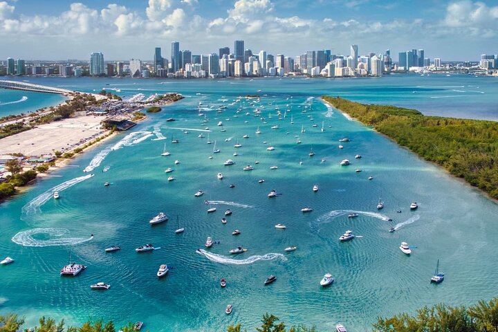 Privat yach tur i Miami med utsikt över skyline, solnedgångskryssningar och vattenaktiviteter, foto 15 | wizardtrip
