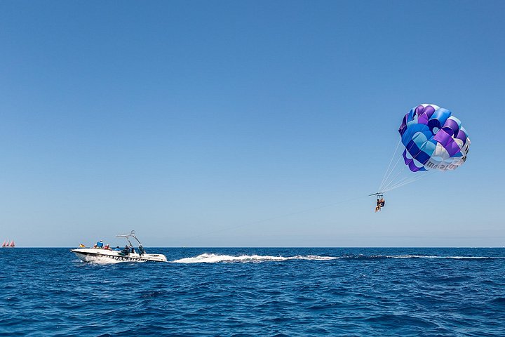 Nyt en luksuriøs katamarantur langs Gran Canarias kyst, med svømming, snorkling og forfriskninger om bord, foto 10 | wizardtrip