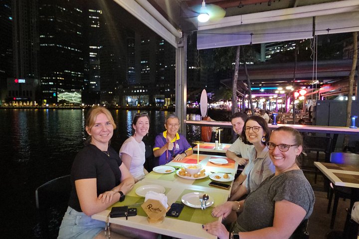 Tour gastronomico e notturno di Singapore con prelibatezze locali e viste sulla città, foto 22 | wizardtrip