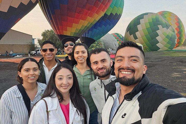 Passeio de balão sobre as pirâmides de Teotihuacan com café da manhã na caverna e traslado da Cidade do México, foto 23 | wizardtrip