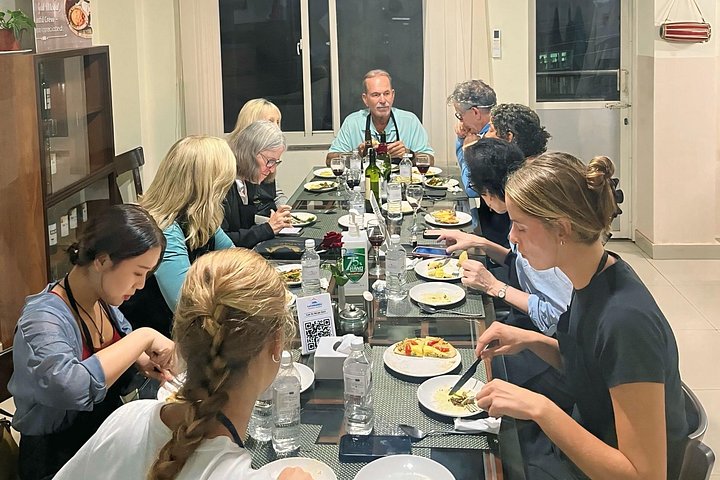 Praktisk nepalesisk madlavningskursus i Kathmandu, hvor du lærer at lave momos og traditionelle retter med lokale kokke, foto 17 | wizardtrip