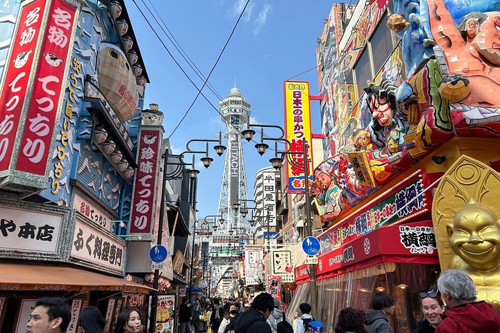 Osaka vandringstur med ikoniska landmärken som Osaka Castle och Dotonbori, lokala marknader och livliga gator, foto 6 | wizardtrip