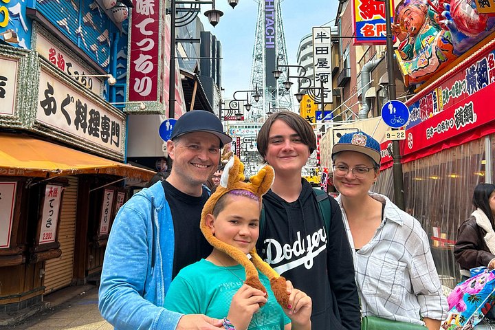Osaka vandringstur med ikoniska landmärken som Osaka Castle och Dotonbori, lokala marknader och livliga gator, foto 12 | wizardtrip