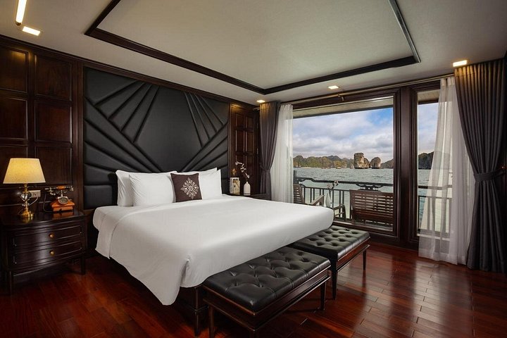 Luxe overnight cruise die de prachtige karstlandschappen van Halong Bay en Lan Ha Bay, Vietnam verkent, foto 38 | wizardtrip