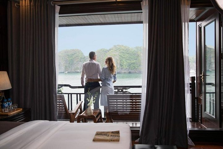 Luxe overnight cruise die de prachtige karstlandschappen van Halong Bay en Lan Ha Bay, Vietnam verkent, foto 40 | wizardtrip
