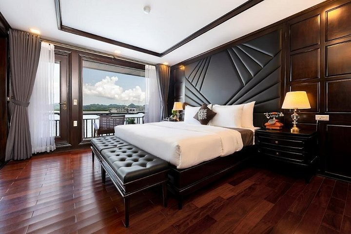 Luxe overnight cruise die de prachtige karstlandschappen van Halong Bay en Lan Ha Bay, Vietnam verkent, foto 42 | wizardtrip