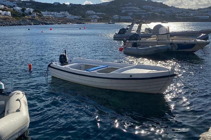 Private 4-hour Mykonos island tour by car, visiting beaches, lighthouse, and traditional villages, photo 24 | wizardtrip