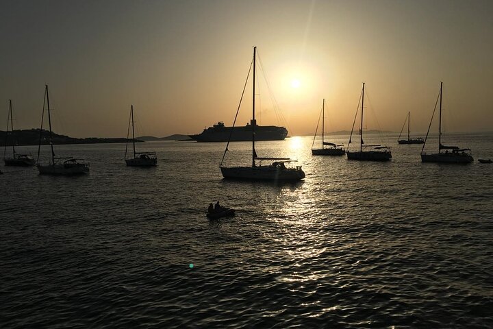 Private 4-hour Mykonos island tour by car, visiting beaches, lighthouse, and traditional villages, photo 31 | wizardtrip