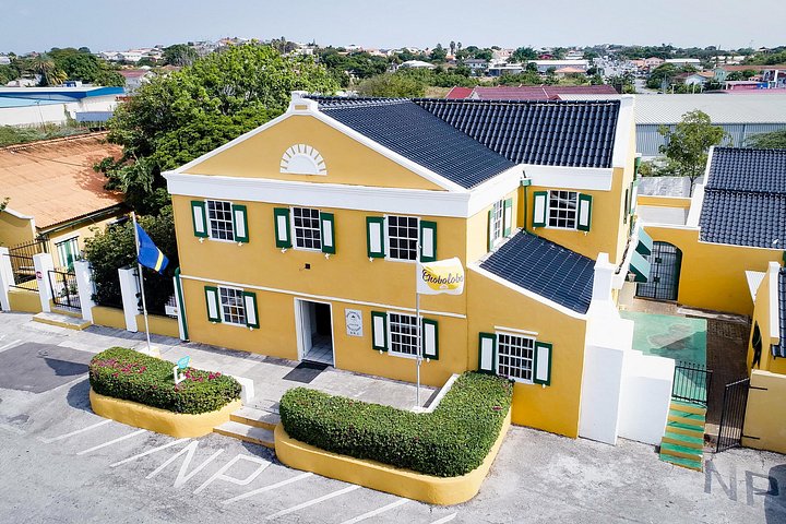 Utforsk det historiske Curaçao Liqueur Distillery og smak dets berømte likører, foto 2 | wizardtrip
