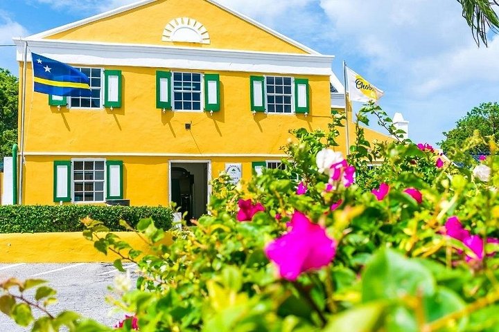 Utforsk det historiske Curaçao Liqueur Distillery og smak dets berømte likører, foto 11 | wizardtrip