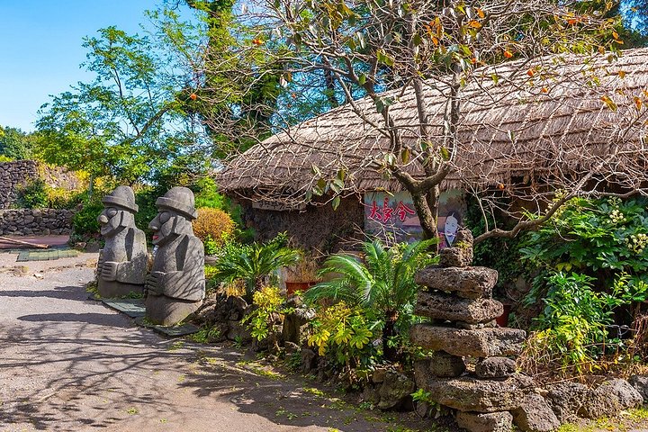 Tour UNESCO di Jeju Est con raccolta mandarini, Seongsan Ilchulbong e subacquee Haenyeo, foto 10 | wizardtrip