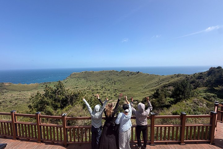Tour UNESCO di Jeju Est con raccolta mandarini, Seongsan Ilchulbong e subacquee Haenyeo, foto 14 | wizardtrip