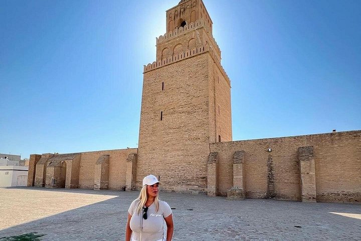 Privat VIP-tur som utforskar El Jem colosseum, Kairouans Stora moské och kuststäderna Monastir eller Sousse i Tunisien, foto 29 | wizardtrip