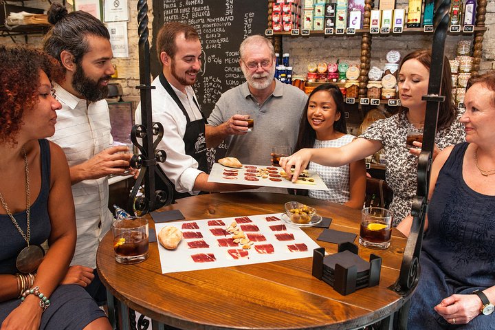 Experience authentic flamenco, tapas, and wine in Seville's historic center, photo 9 | wizardtrip